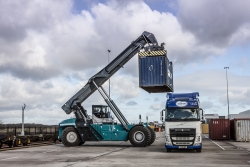 reach-stacker-loading-lorry