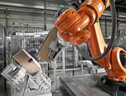 Robotic arm for packaging machine - Industrial photography Ross vincent birmingham